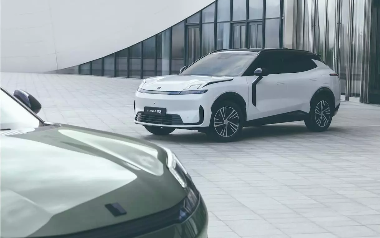 Lynk & Co 08 EM-P