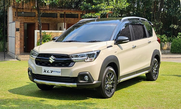 Suzuki XL7 Hybrid