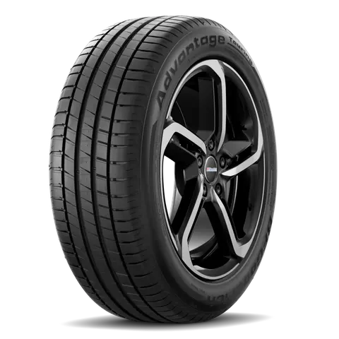 Yokohama BluEarth-XT AE61 215/55R17 94V