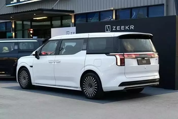 Zeekr 009