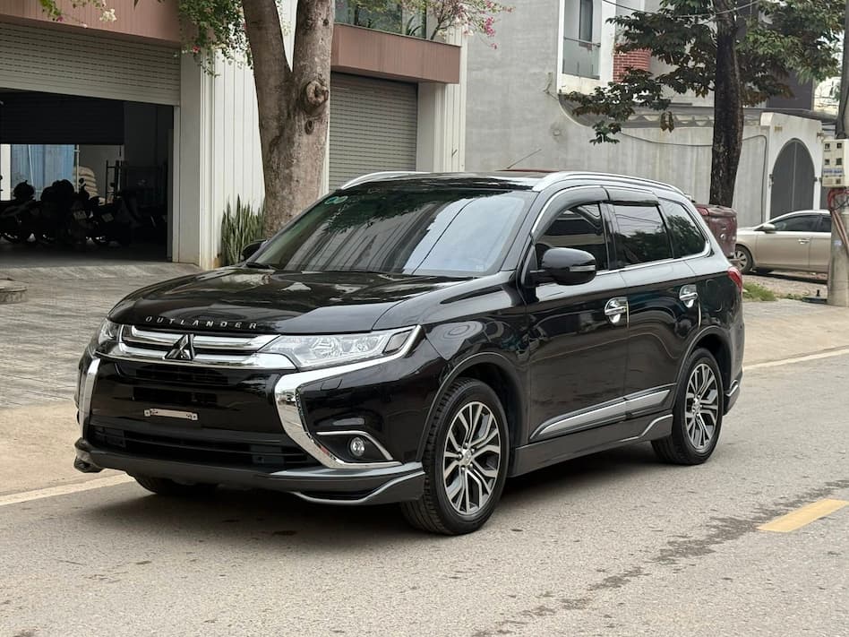 Outlander 2.0 premium .sản xuất 2019