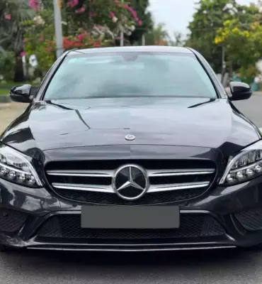 Bán xe Mercedes-Benz C180 2020, màu xám