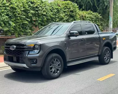 Ford Ranger Wildtrak ghi xám 2022