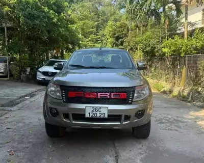 Ford ranger XLT 2 cầu máy dầu xe nhập 2014