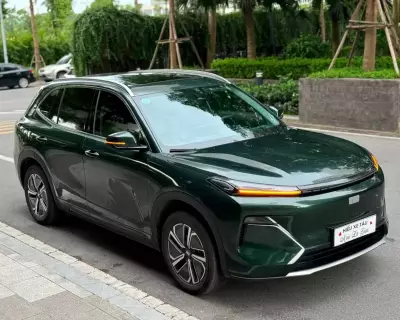 Geely Ex5 EM-I Max PHEV odo 1v6 km 2026