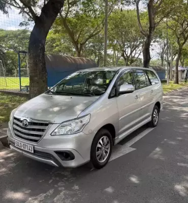 Innova 2016 số sàn chỉ 268t