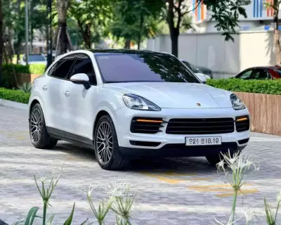 Porsche Cayenne Coupe Platinum Edition sản xuất 2022