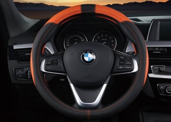 Độ vô lăng bọc da, carbon: Ưu nhược điểm và chi phí