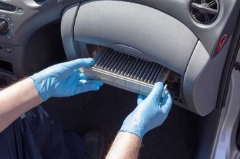 Bảng giá dịch vụ thay dầu lạnh xe ô tô của các đơn vị trên thị trường