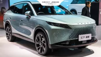So sánh Omoda C7 và Ford Territory: chọn công nghệ hay thương hiệu?