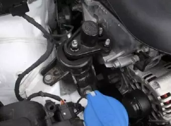 Chân máy ô tô là gì? Khi nào cần thay thế chân máy?