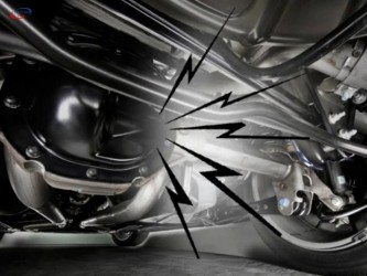 Tiếng kêu khục khục dưới chân ga khi phanh gấp: Càng A bị rơ?