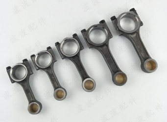 Tay Dên Titan Vs Thép Rèn: Nên chọn loại nào cho xe độ?
