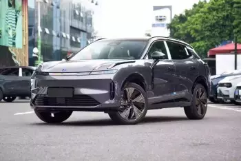 Công nghệ EM-P Super Hybrid trên Lynk & Co 08 là gì? Trải nghiệm điện hóa khiến xe xăng truyền thống bắt đầu “khó thở”