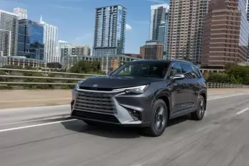 Đánh giá Lexus TX 2026: Rộng rãi, thực dụng nhưng chưa đủ “chất Lexus”