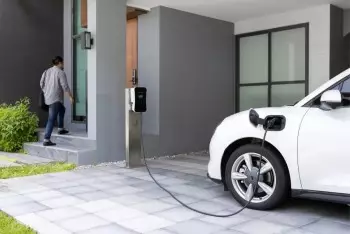 Bộ sạc AC và bộ sạc DC cho ô tô điện là gì? Cần nắm rõ trước khi mua bộ sạc xe điện