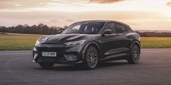 Xe Ford Mustang Mach E có gì mà giá tới 2,6 tỷ