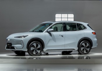 Xe Geely EX5 có ký hiệu EM-i là gì? Nên mua EX5 bản PHEV hay bản thuần điện?