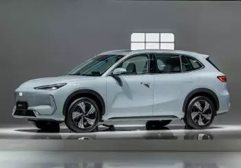 Xe Geely EX5 có ký hiệu EM-i là gì? Nên mua EX5 bản PHEV hay bản thuần điện?