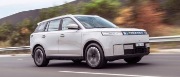 Đánh giá chi tiết JAECOO J5 BEV giá từ 699 triệu: SUV điện này có phải “quá hời” cho người Việt?