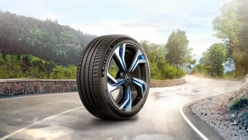 Đánh giá các mẫu lốp 245/45R20 dành cho VF8 Plus, VF7 Plus, Lexus LS500, BMW 740Li, Porsche Taycan