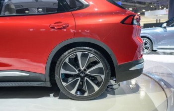 Đánh giá lốp zin theo xe VF8 plus - Có lựa chọn lốp nào tốt hơn không?