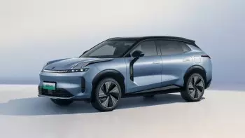 Lynk & Co 08 EM-P: Có gì mà giành danh hiệu “Ô tô của Năm 2025 – Xe gầm cao cỡ D”
