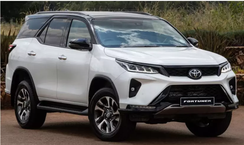 Đánh Giá Đầy Đủ Xe Toyota Fortuner 2024
