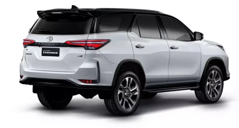 Đánh Giá Đầy Đủ Xe Toyota Fortuner 2024