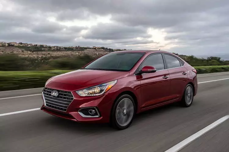 do ben cua xe hyundai accent nhu the nao