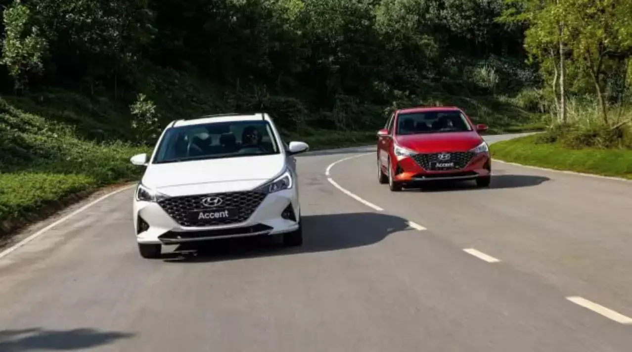 xe hyundai accent co hao xang hay khong