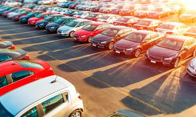 xe ô tô ngoài nắng có nóng hay không?