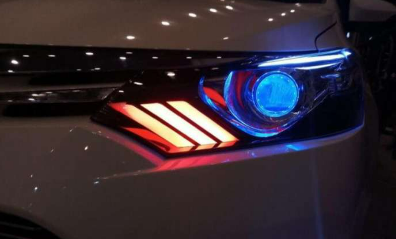 Đèn Pha Laser