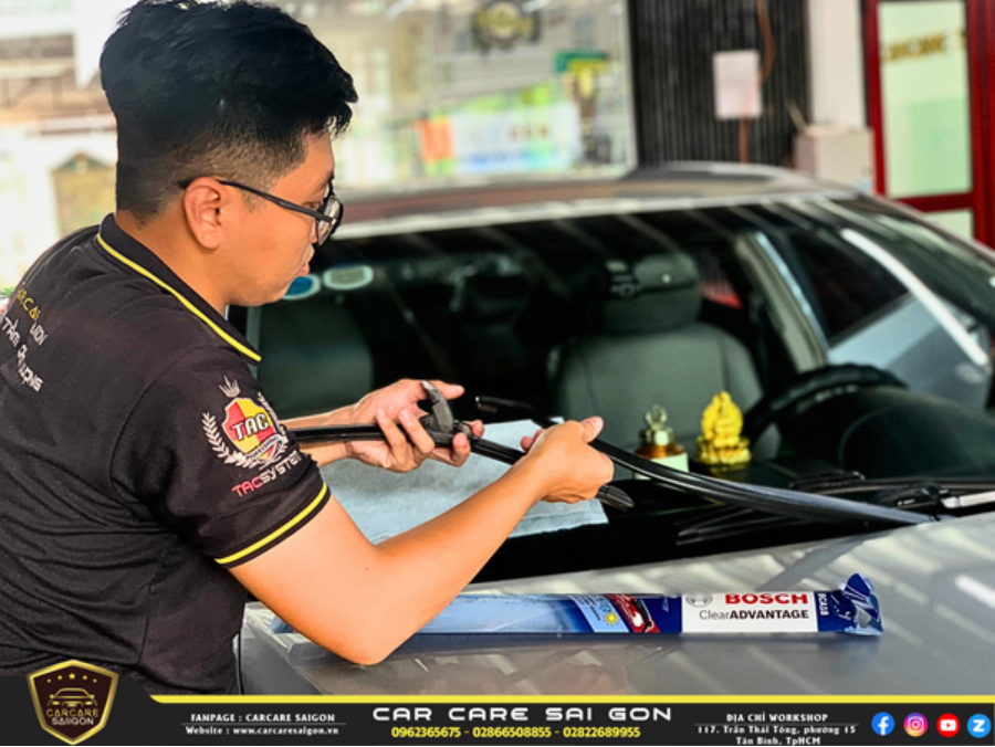 cần gạt mưa