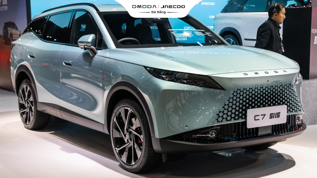So sánh Omoda C7 và Ford Territory: chọn công nghệ hay thương hiệu?