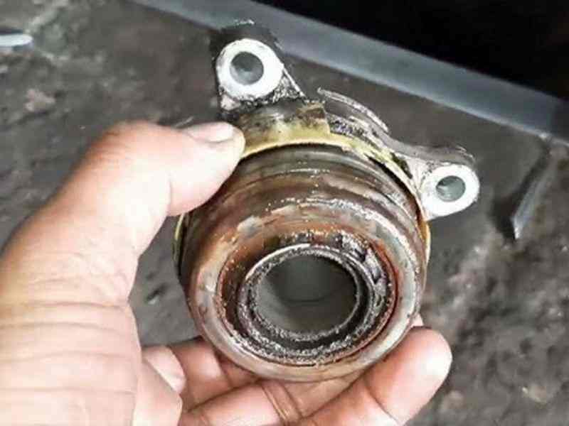 Phụ tùng Bi tê là gì? Khi nào nên thay bi tê ô tô?