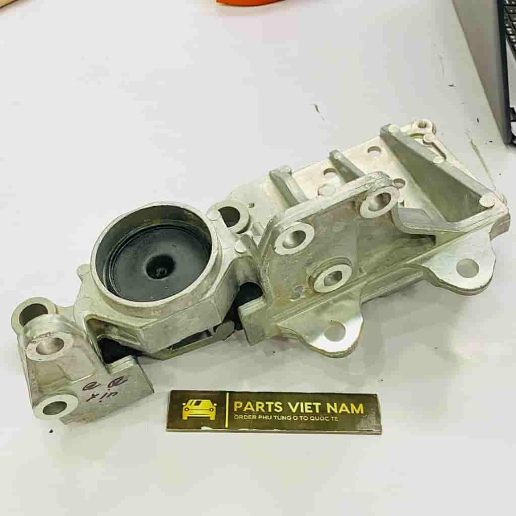 Chân hộp số ô tô 