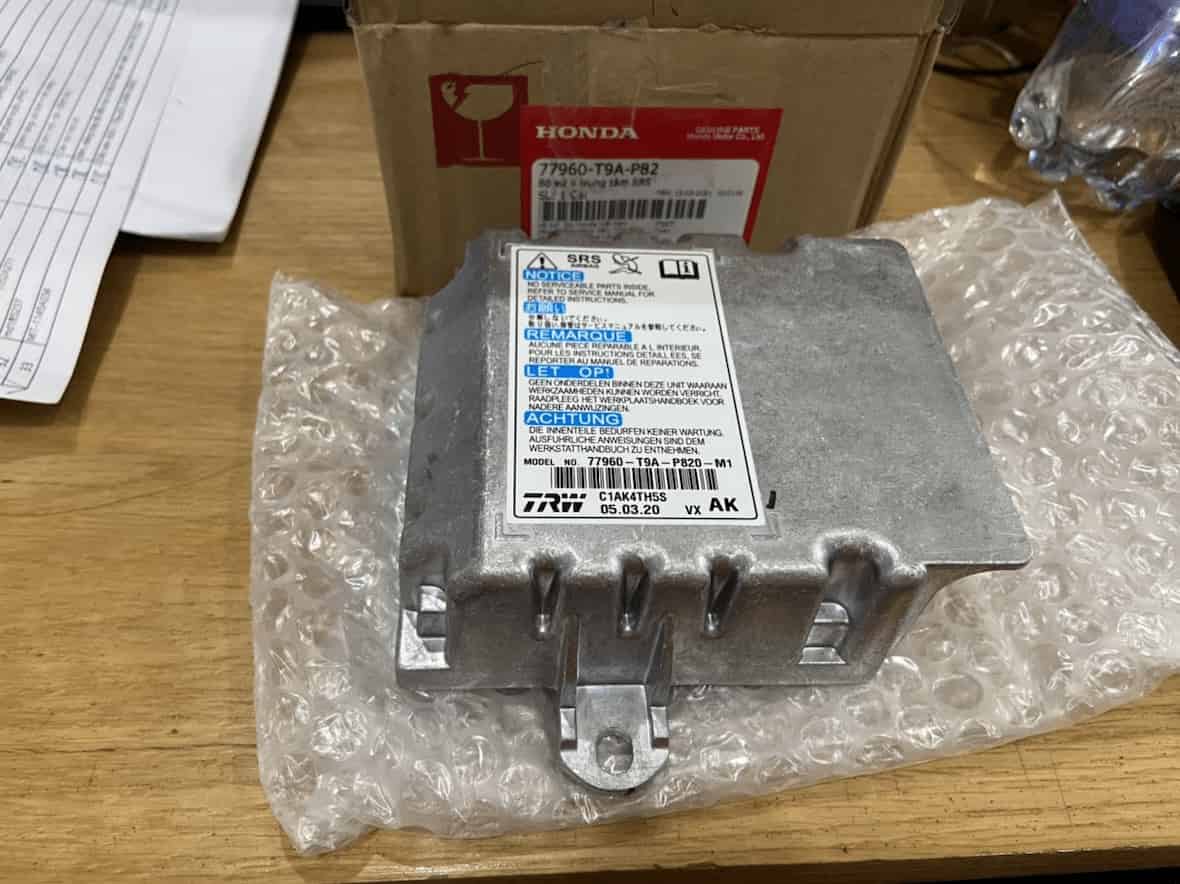 Hộp điều khiển túi khí