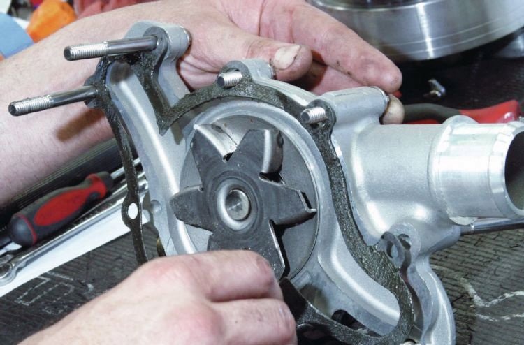 Bơm nước động cơ ô tô