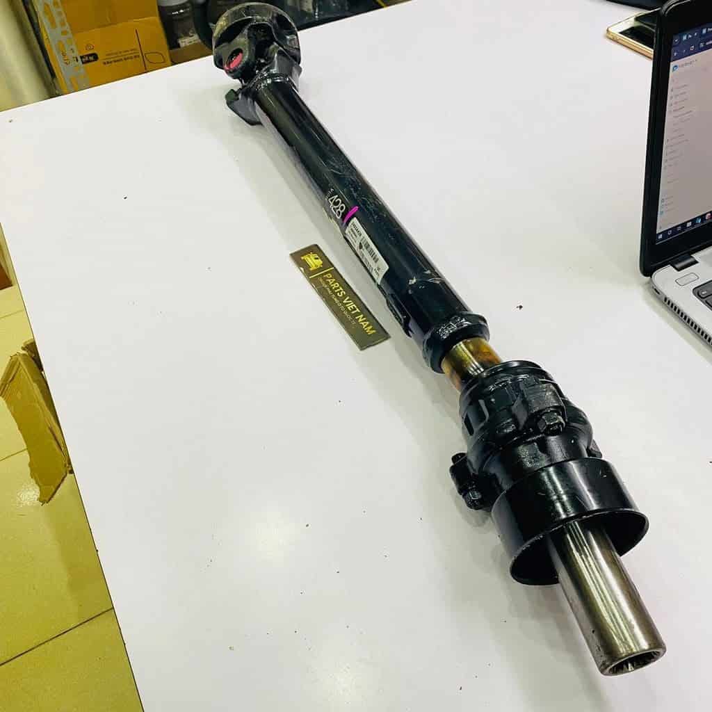 Trục các đăng cầu trước