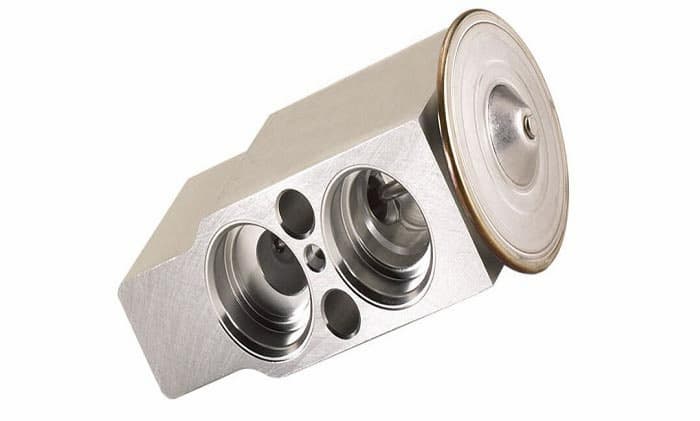 Van tiết lưu ô tô