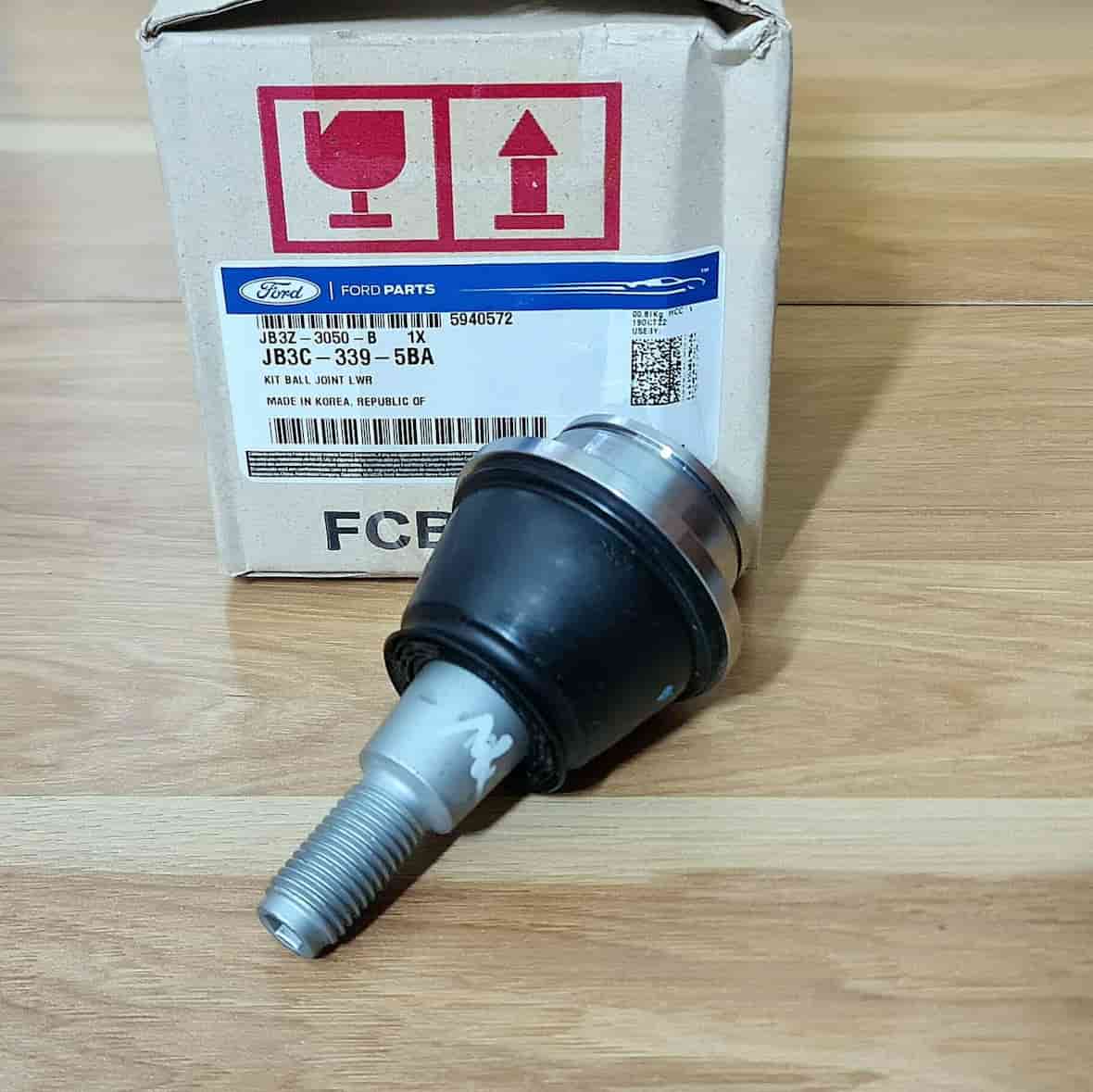 Rô tuyn trụ đứng