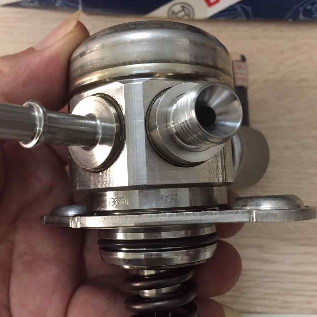 Van đuôi bơm cao áp