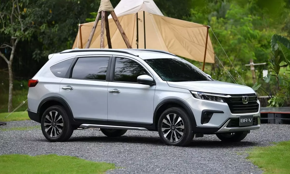 Cùng tầm giá 660 triệu, chọn Honda BR-V G hay Mitsubishi Xpander Premium?