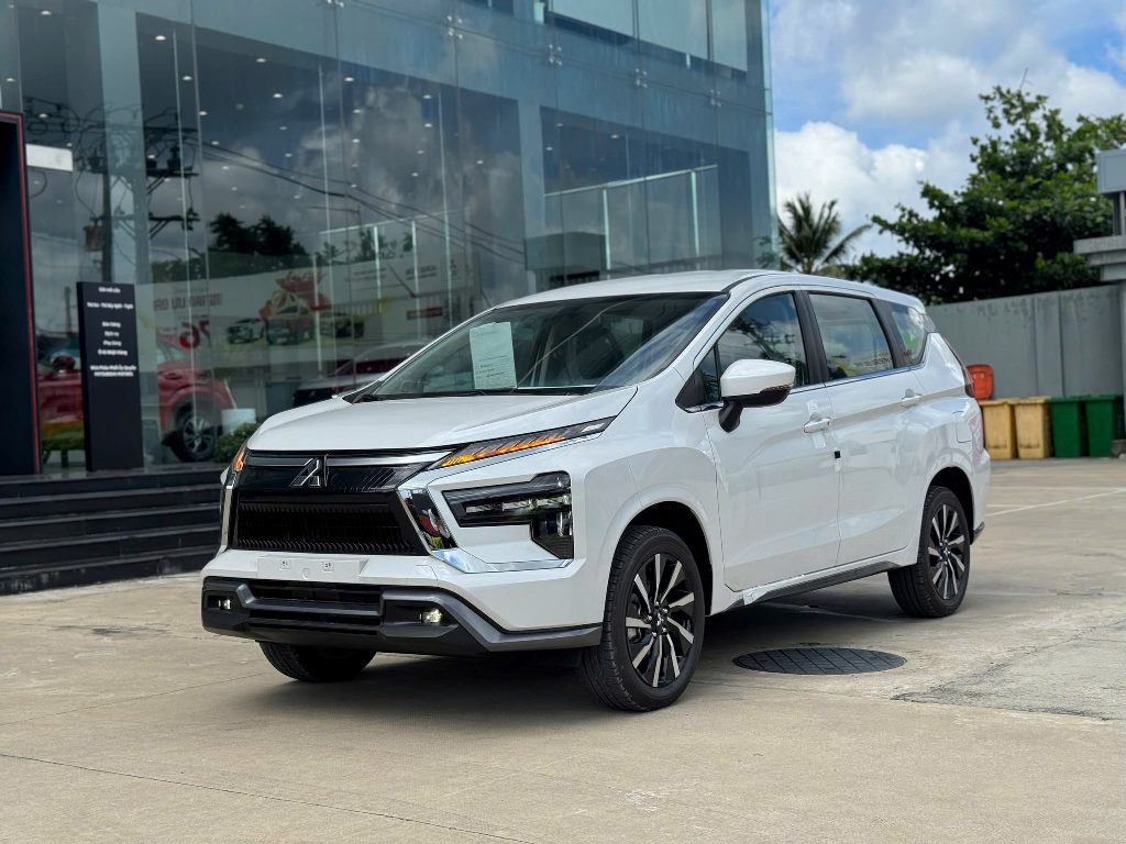 Cùng tầm giá 660 triệu, chọn Honda BR-V G hay Mitsubishi Xpander Premium?