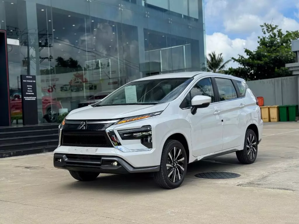 Cùng tầm giá 660 triệu, chọn Honda BR-V G hay Mitsubishi Xpander Premium?