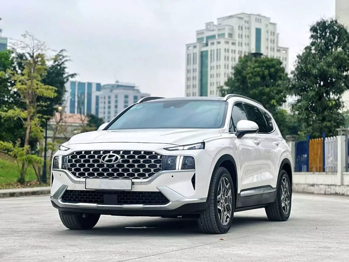 1,3 tỷ chọn Peugeot 5008 GT hay Hyundai Santa Fe 2021 máy dầu Cao cấp: SUV châu Âu hay Hàn Quốc đáng tiền hơn?