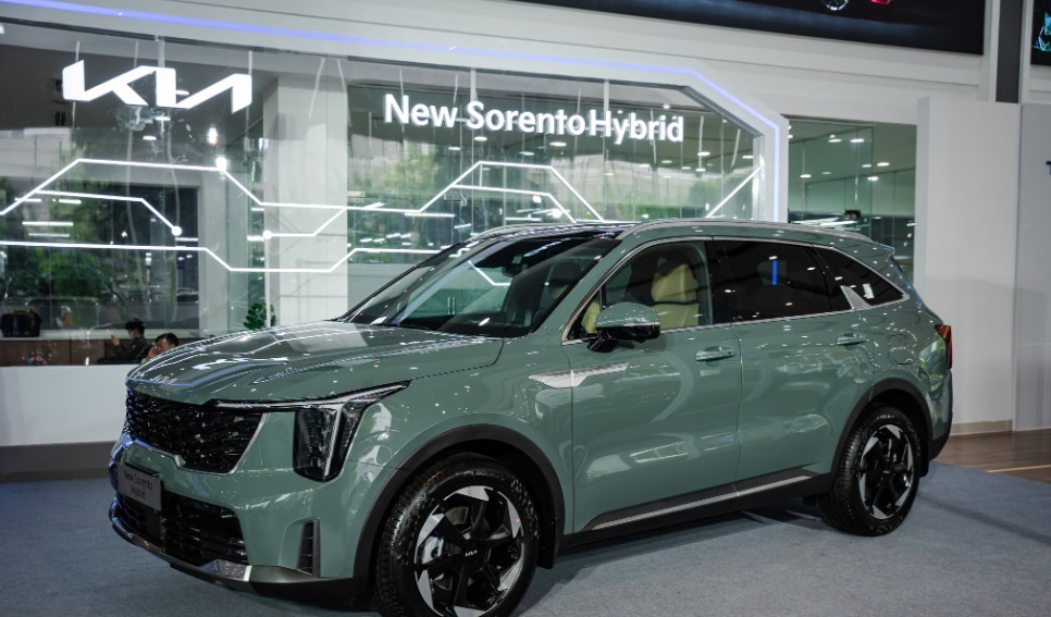 Tầm 1 tỷ chọn Hyundai Santa Fe, Kia Sorento hay Mazda CX-8 thì 'hời'?