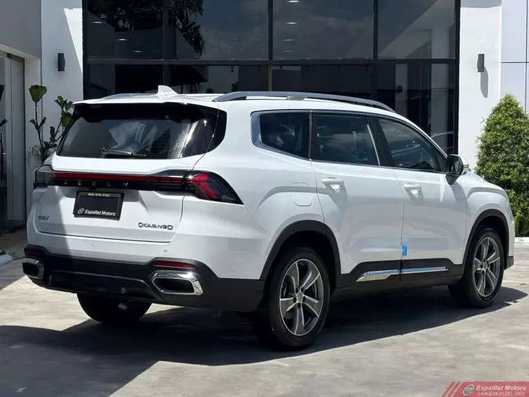 Xe 7 chỗ giá dưới 800 triệu, chọn Mitsubishi Destinator hay Geely Okavango: SUV Nhật hay “tân binh” Trung Quốc đáng tiền hơn?