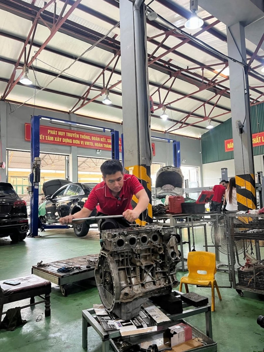 Gara sửa xe BMW